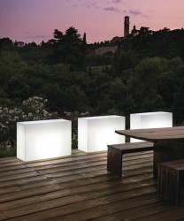 Buiten bloempot Kube light plant box 80x30xh70cm wit met verlichting made by Euro3Plast